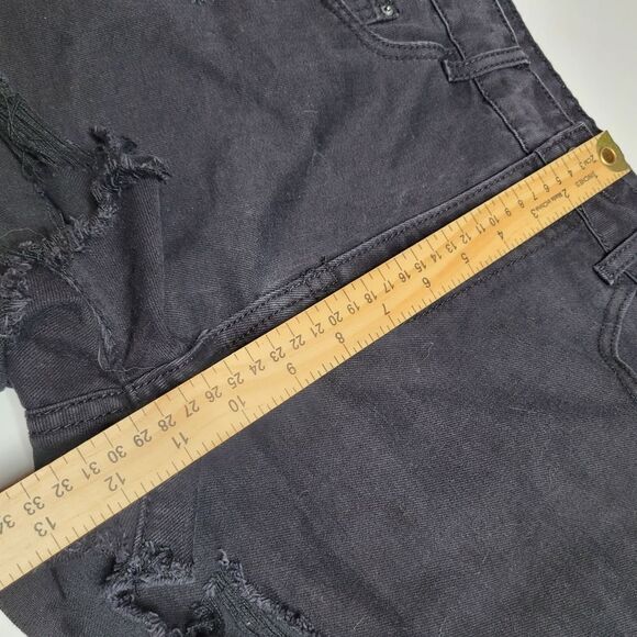 8 NASTY GAL DENIM BLACK CUT OFF HIGH RISE FESTIVAL SHORTS LIKE NEW - Picture 8 of 13